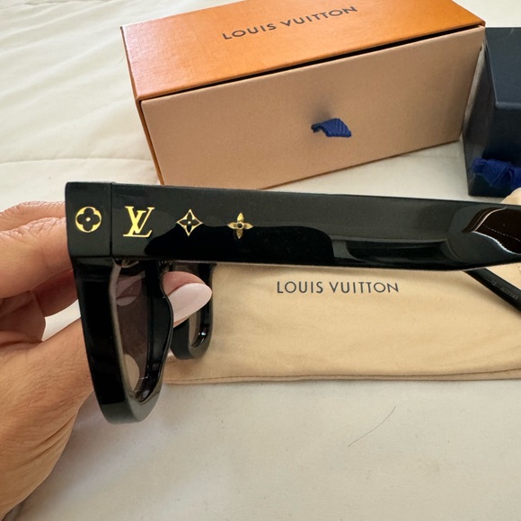Louis Vuitton- My Monogram Square sunglasses Z1523E- worn once black/gold - Picture 8 of 13